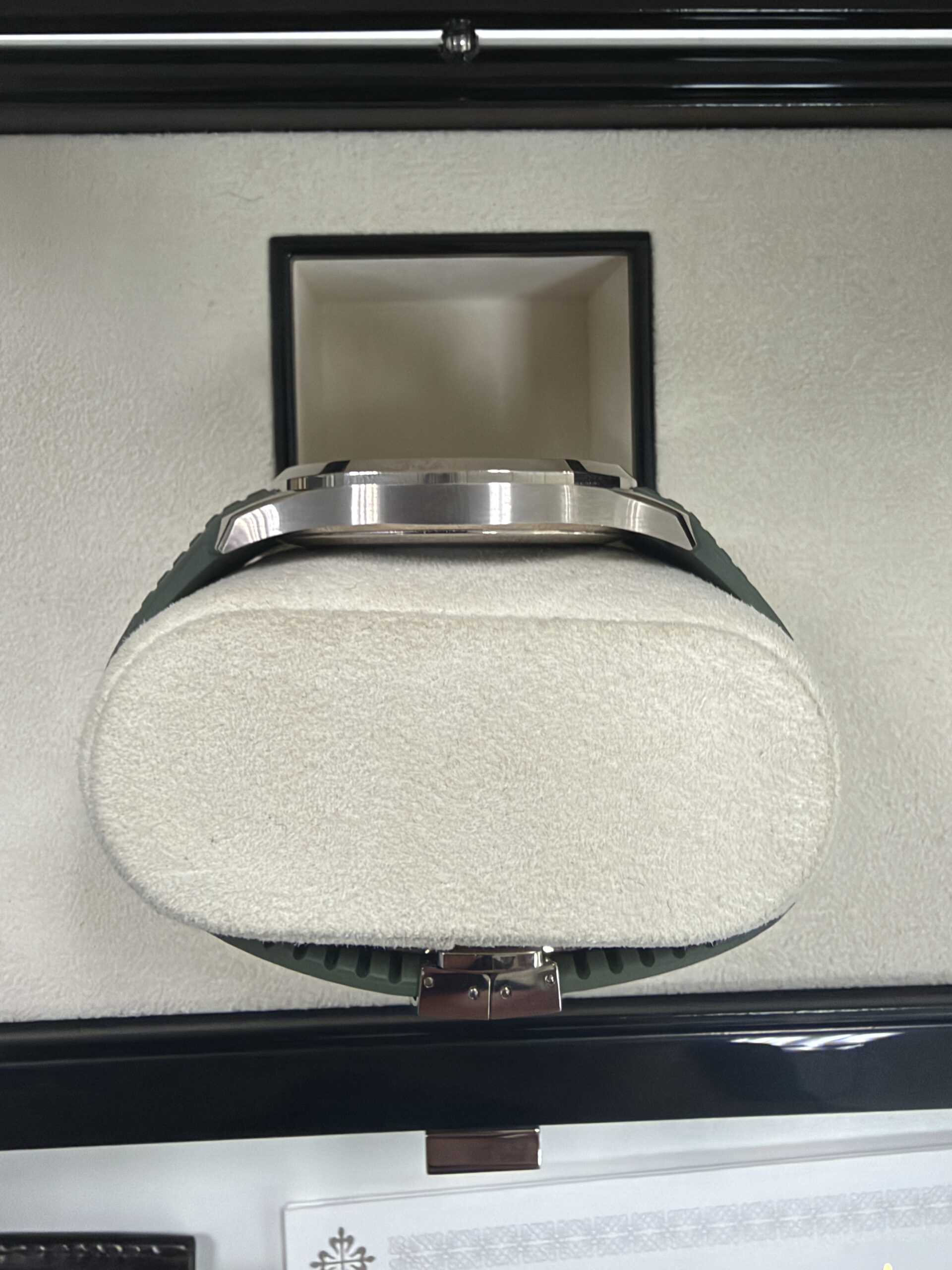 Patek Philippe Aquanaut 5168G White Gold, Green 2021
