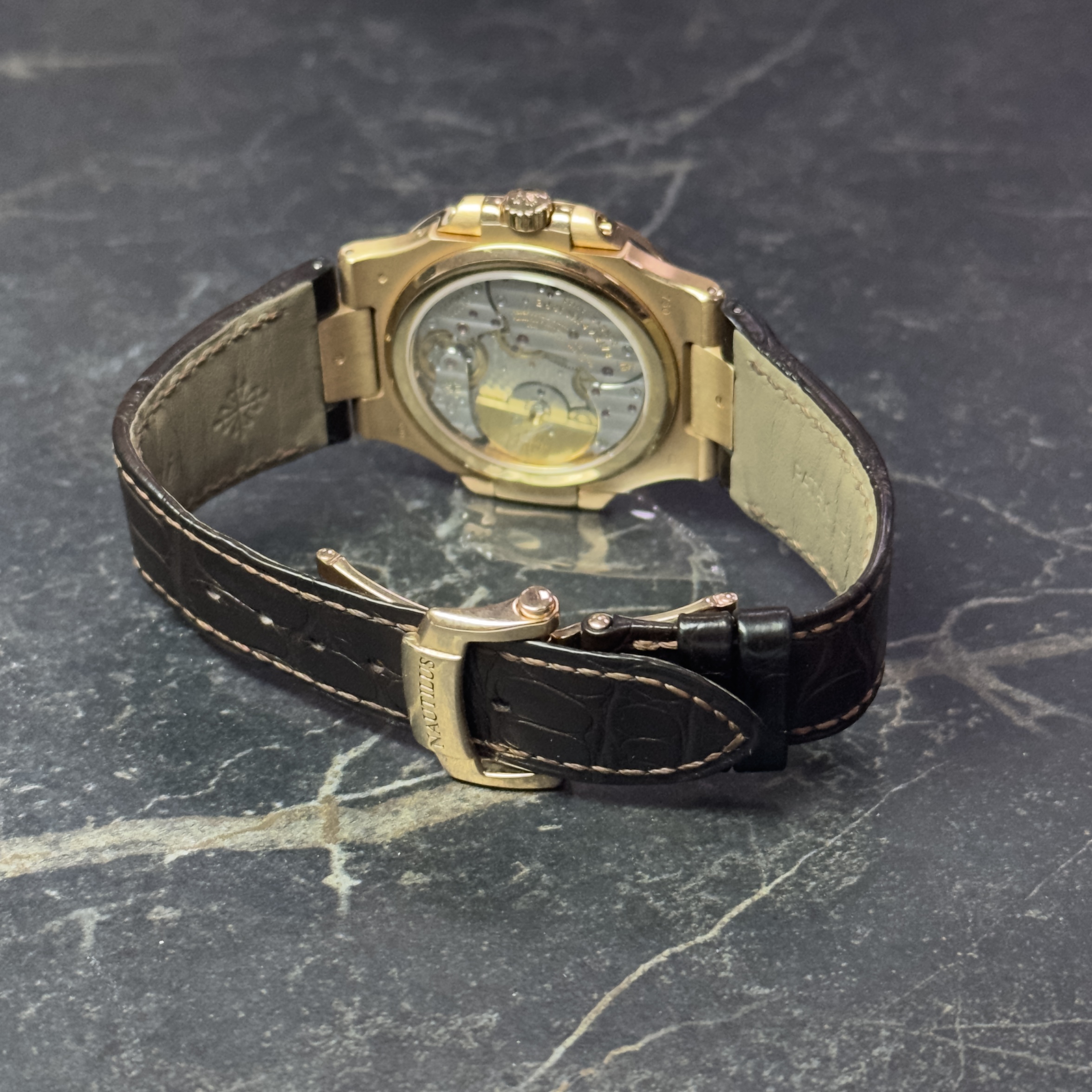 PATEK PHILIPPE ビジネスバッグ ブラウン Patek Philippe Nautilus 5712r – Atlas Watches London