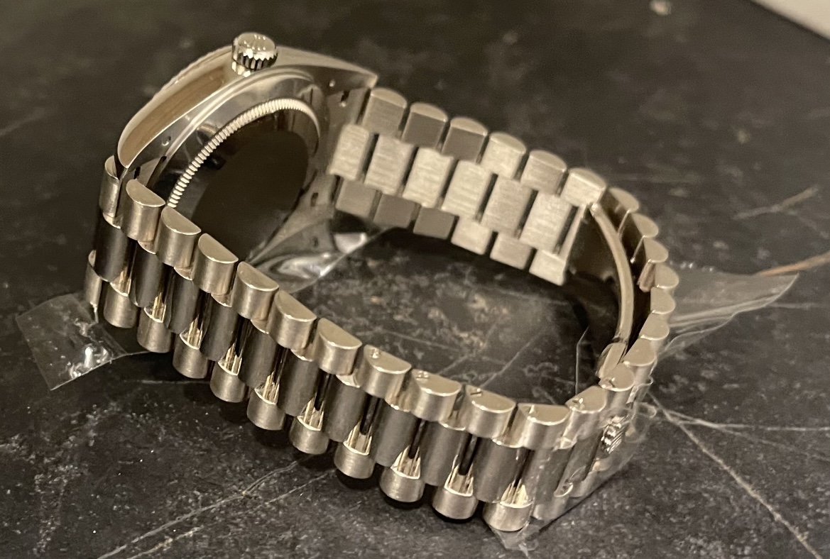 Rolex Day-Date 40 Olive  Dial White Gold - 228239- 2021 - Unworn