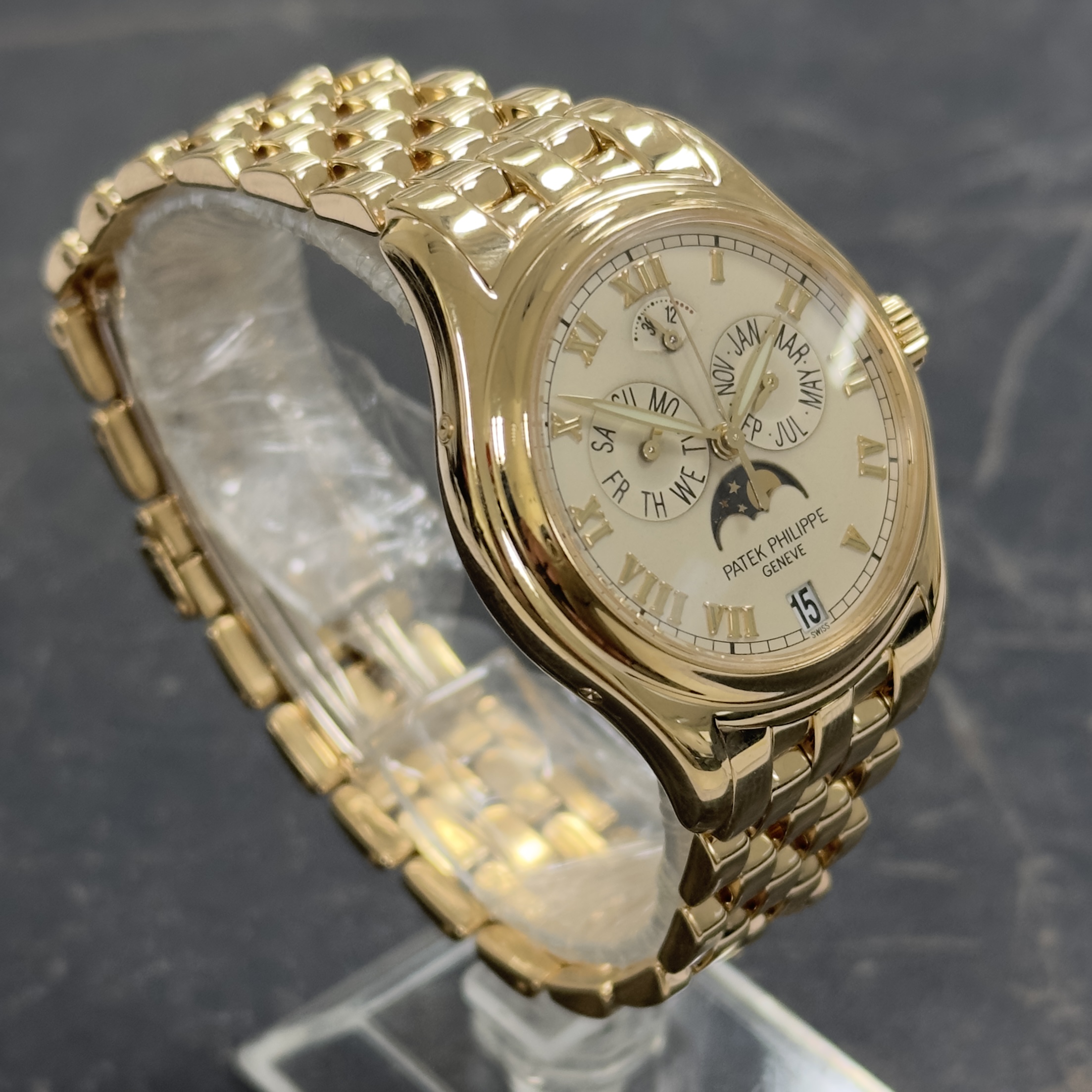 Patek Philippe Annual Calendar 5036/1J 18k Gold