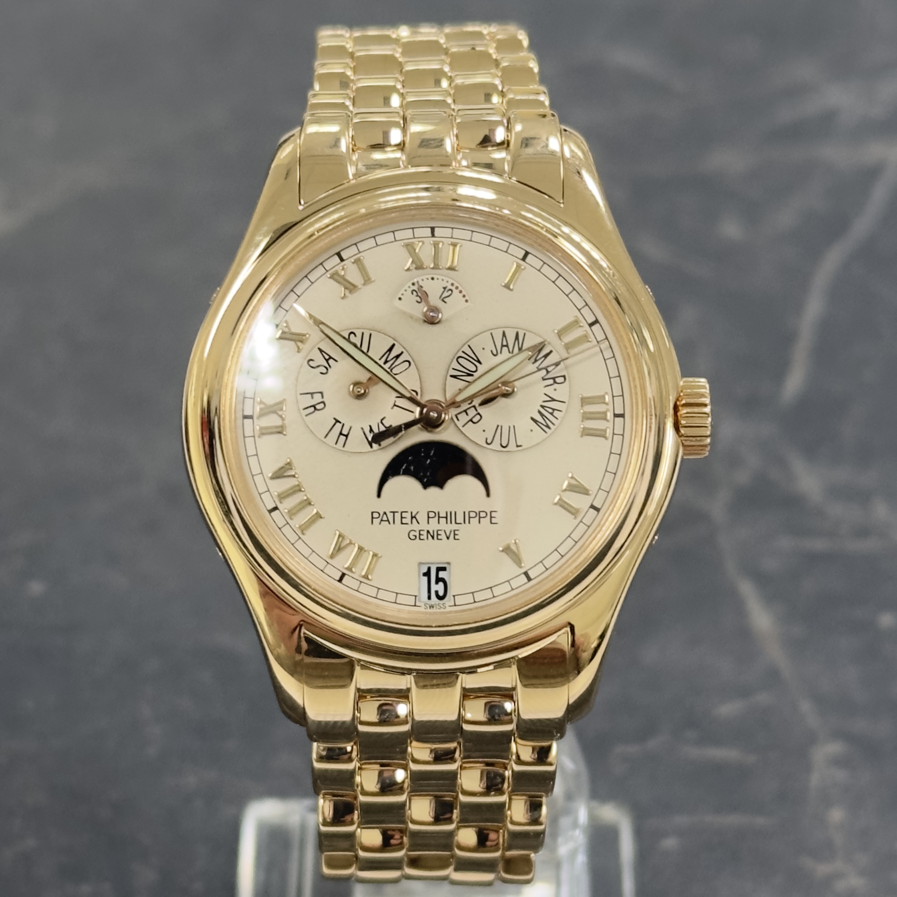 Patek Philippe Annual Calendar 5036/1J 18k Gold